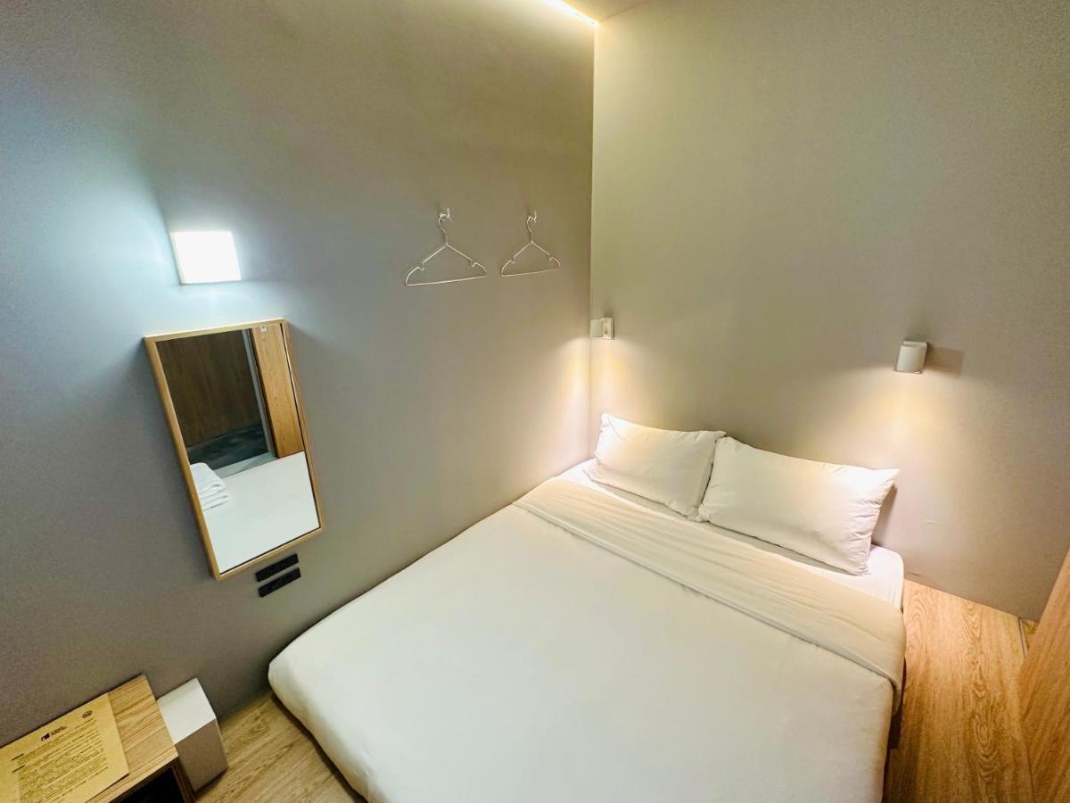 Kw2 Hostel 카오슝 외부 사진
