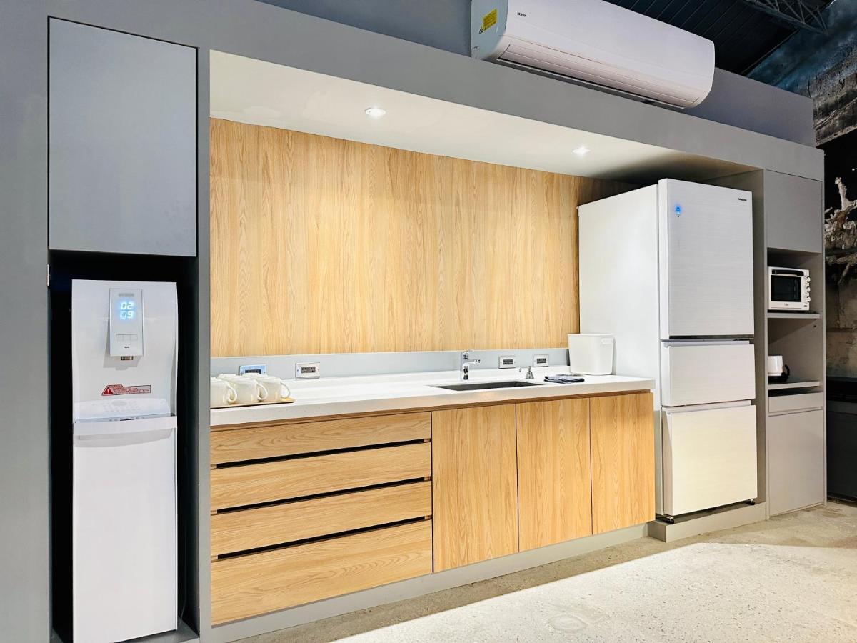 Kw2 Hostel 카오슝 외부 사진